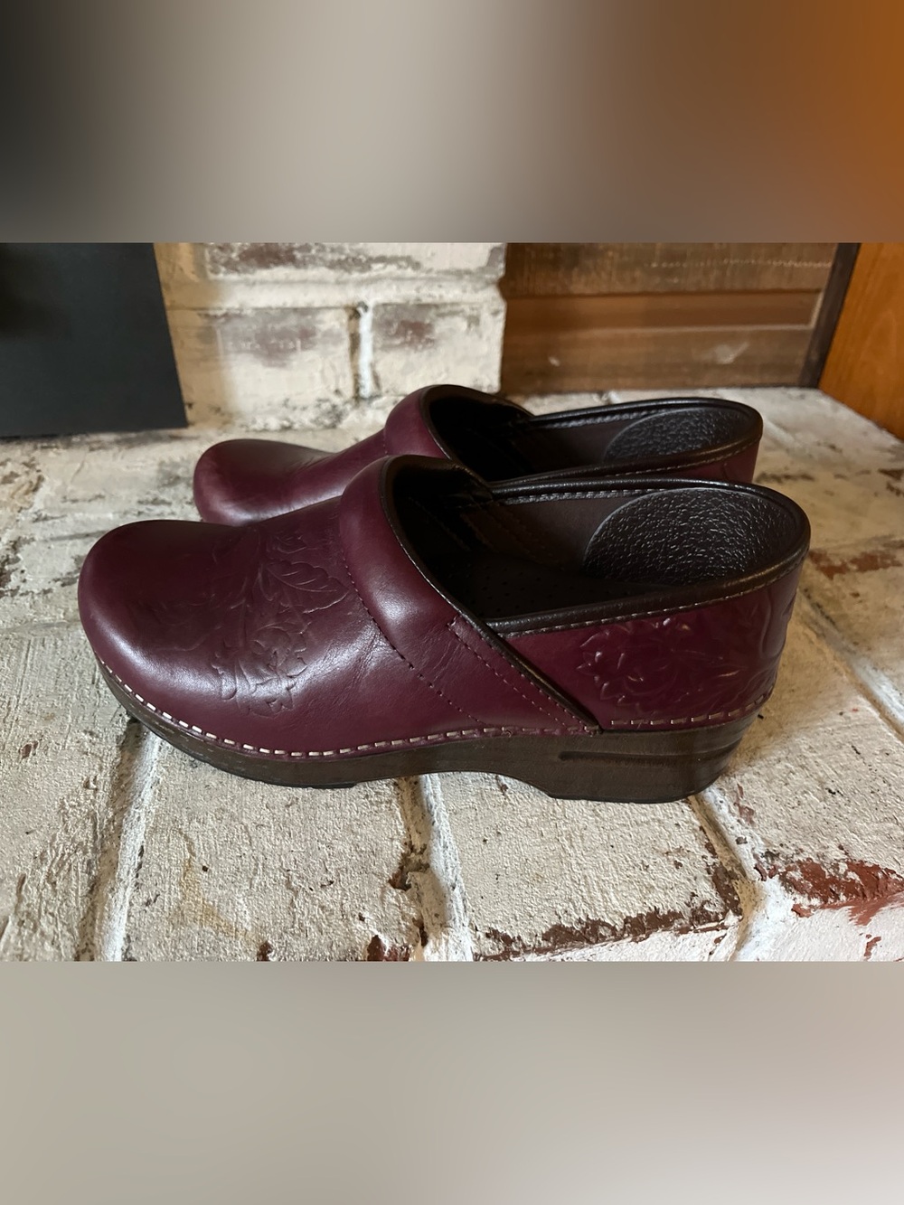 Dansko Floral Embossed Pro Burnished Calf Wine/Burgundy Clogs 38 / 7.5